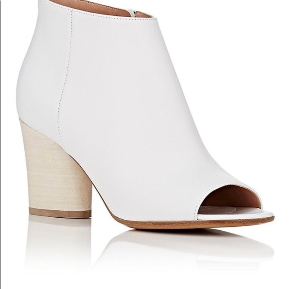 MAISON MARGIELA White Peep-Toe Ankle Boots 38.5